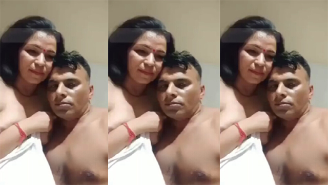 Cheater Old Aunty Fucking With Young Lover
